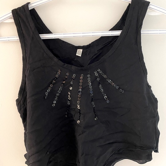 Flowy crop - Picture 2 of 2